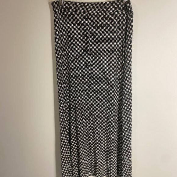 🖤 Black & White Geometric Maxi Skirt - Picture 1 of 3